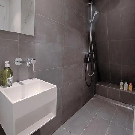 Apartment Spacieux Pour 6 Pers, Proche Montmartre & Opera Paris